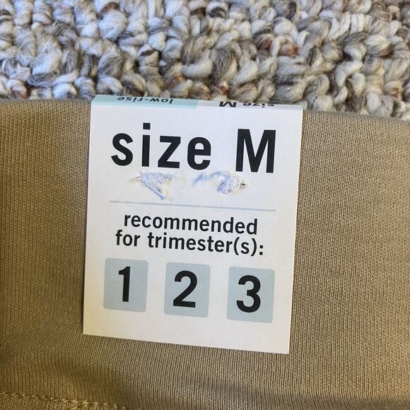 NWT Womens Old Navy Maternity Pants Size M Tan Khaki Stretch Lightweight Career - Picture 3 of 8